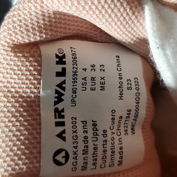 New with tags girls Airwalk sneakers - Picture 5 of 6